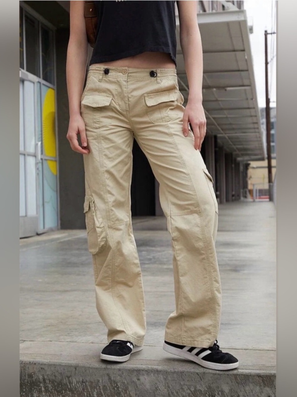 Brandy melville khaki beige Kim cargo pants